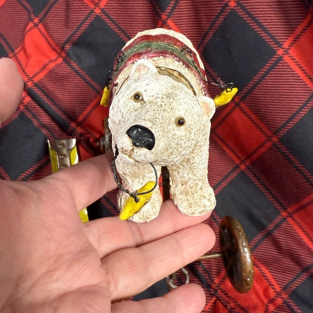 Polar Bear Figurine with Wheels - Picture 7 of 9